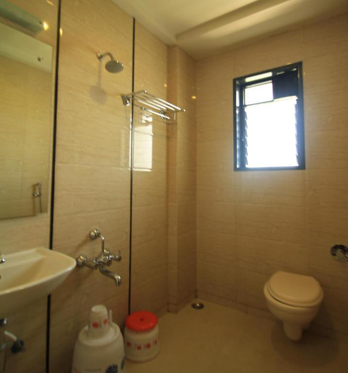 Hotel Sai Smaran 舍地 客房 照片