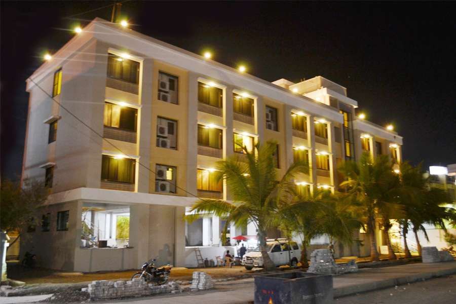 Hotel Sai Smaran 舍地 外观 照片